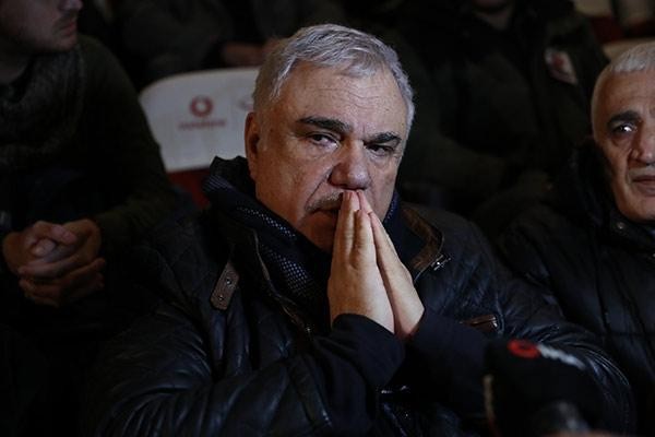 Xərçəngdən ölən aktyorla vida mərasimindən FOTOLAR